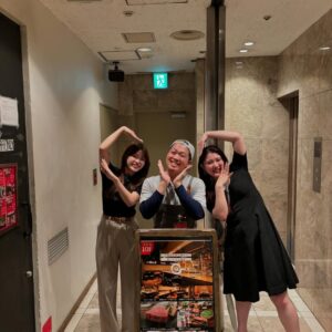 ⁡ ⁡ 当店常連様の美女お2人です！！ ⁡ いつも「店長〜店 […]